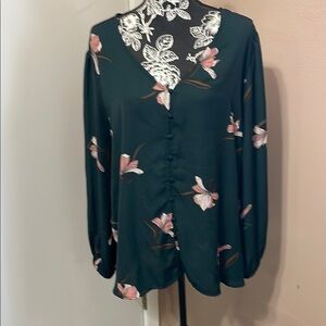 Ava & Viv Green Buttoned Relaxed Blouse